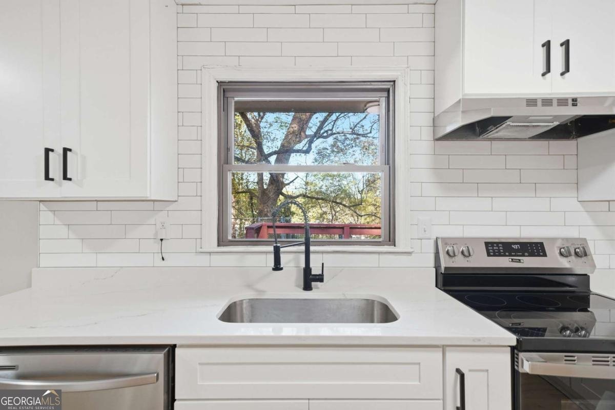 3303 Clifton Church Road Atlanta - 30