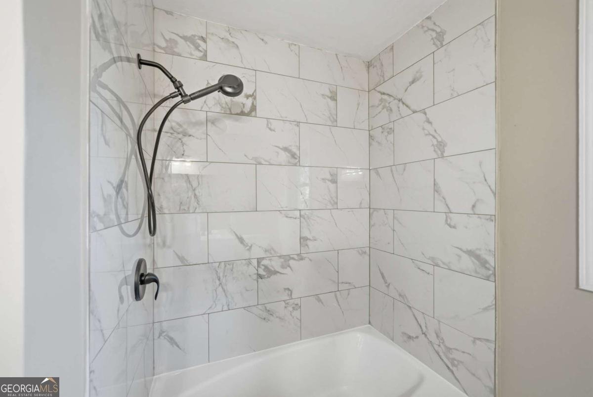 3303 Clifton Church Road Atlanta - 33