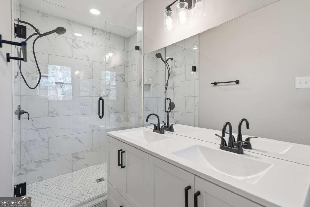 3303 Clifton Church Road Atlanta - 38