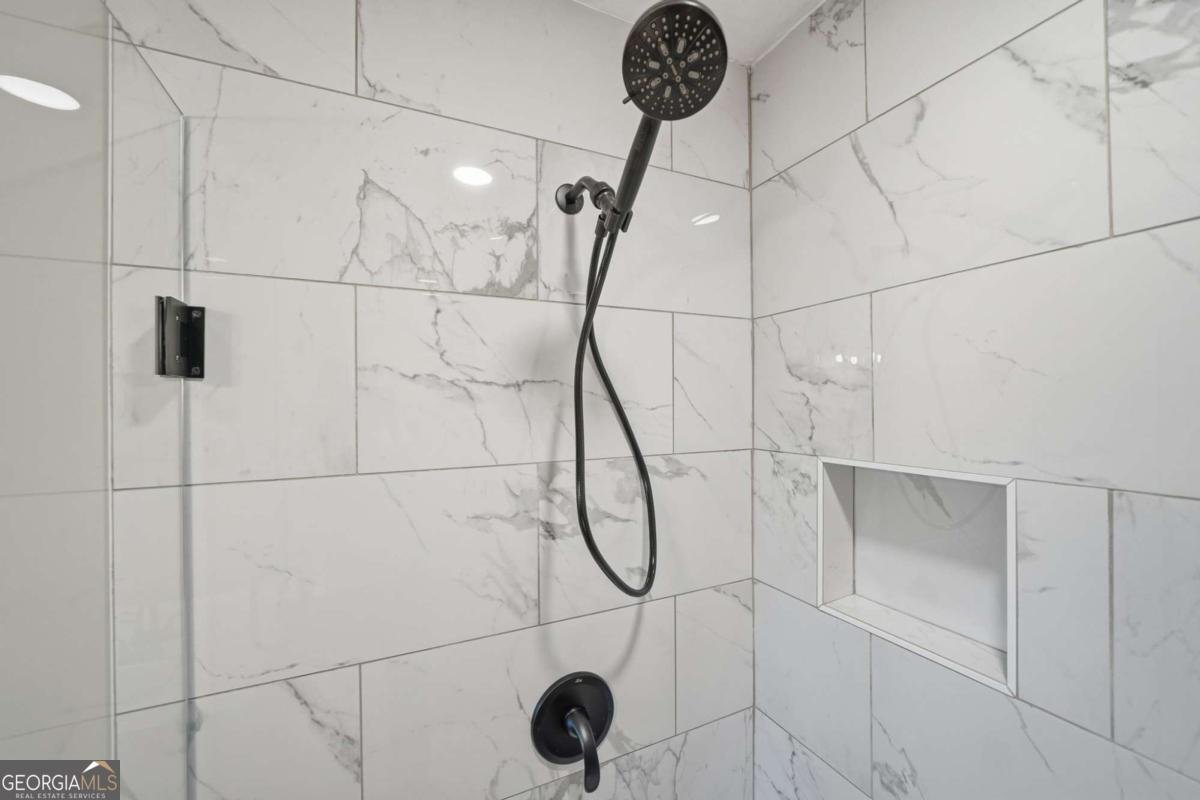 3303 Clifton Church Road Atlanta - 39