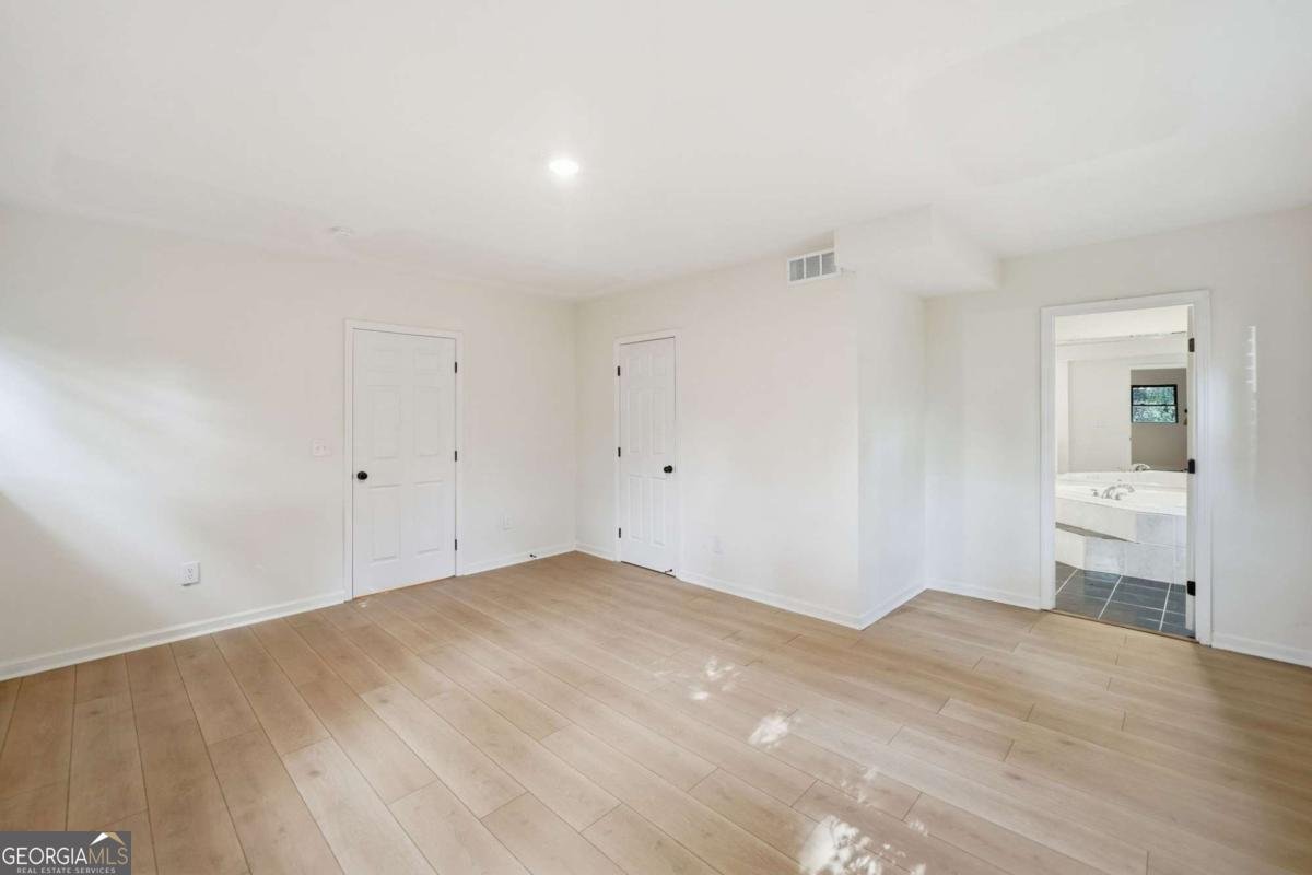 3303 Clifton Church Road Atlanta - 40