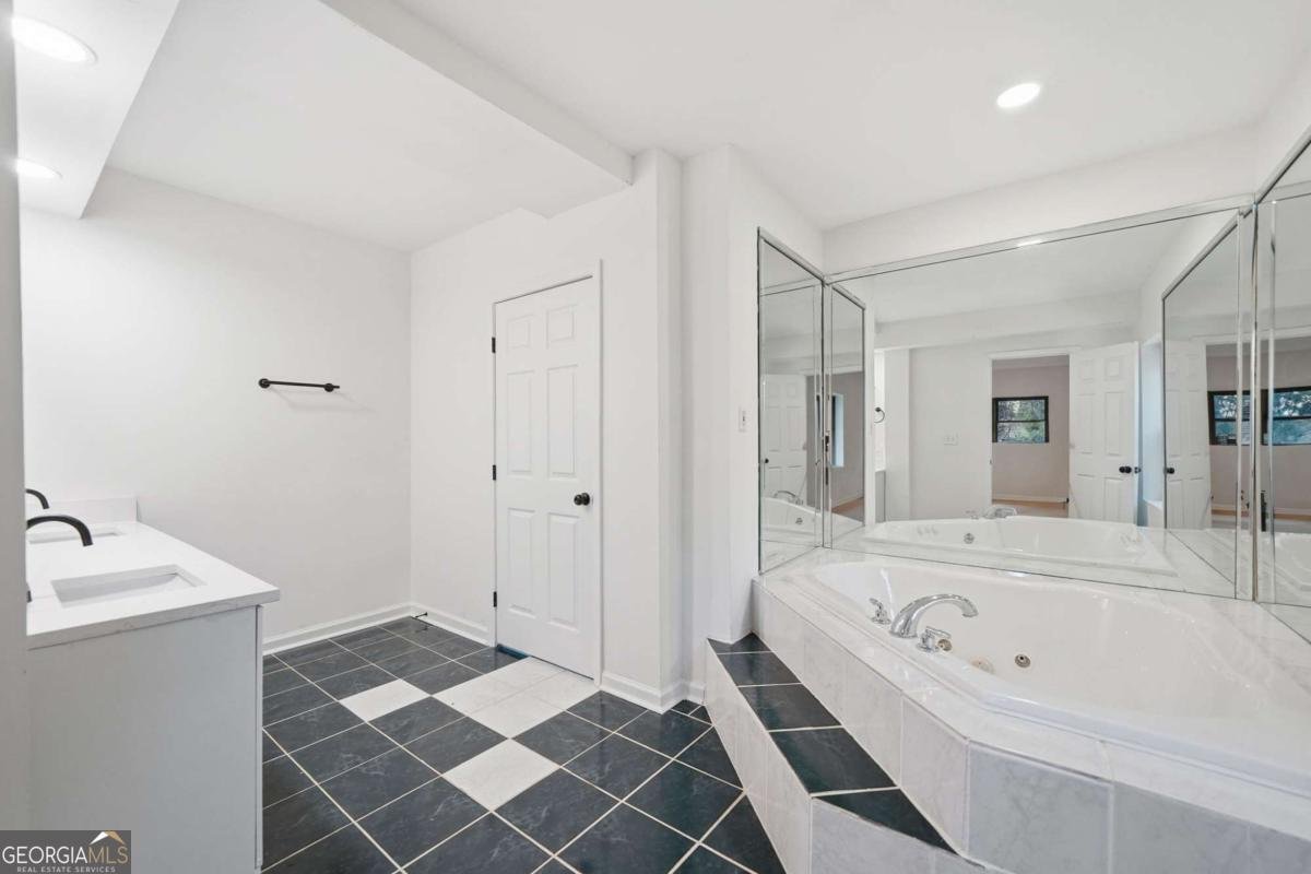 3303 Clifton Church Road Atlanta - 41