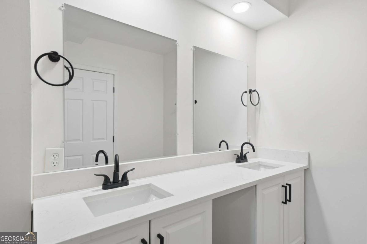 3303 Clifton Church Road Atlanta - 42