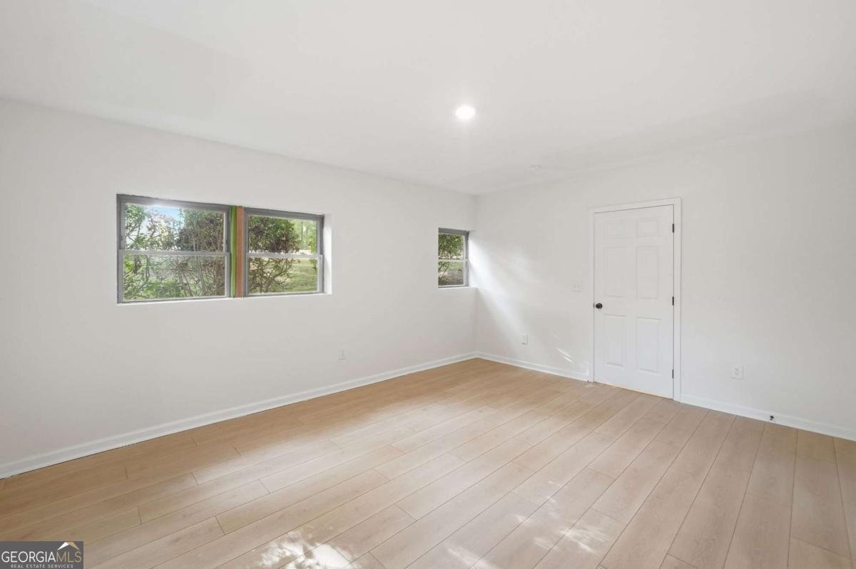 3303 Clifton Church Road Atlanta - 54