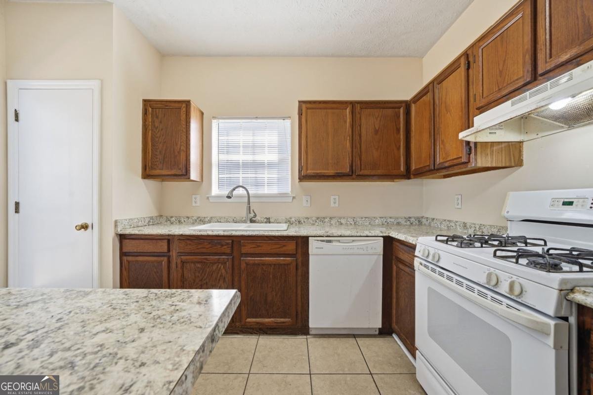 672 Stonebridge Loop Lithonia - 17