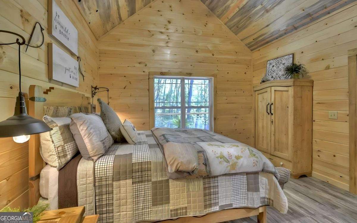 184 Rockhouse Road Cherry Log - 14