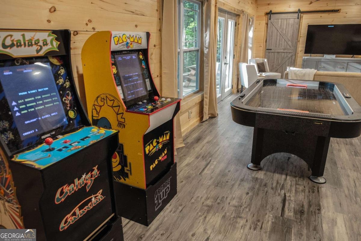 184 Rockhouse Road Cherry Log - 24