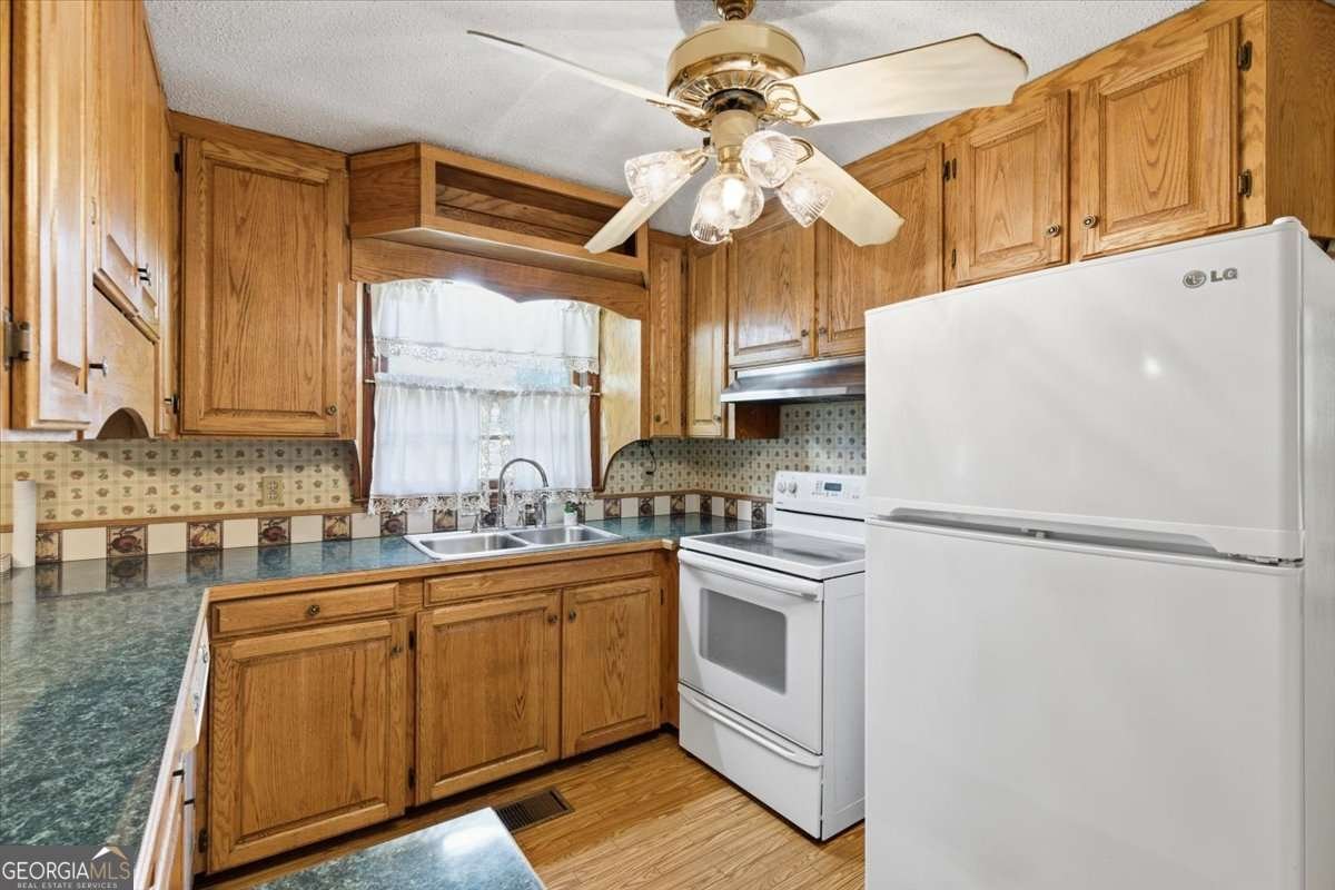 1 Lionel Court Rome - 18