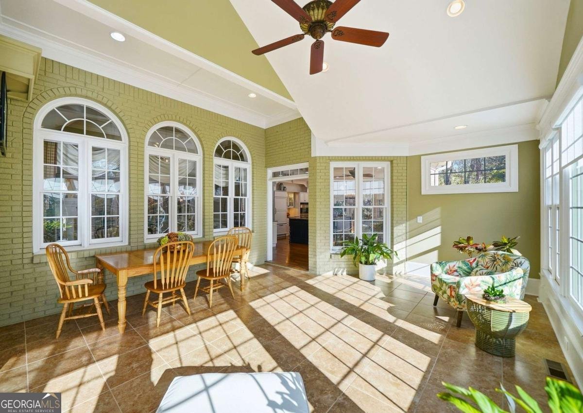 2855 Strathmore Drive Cumming - 29