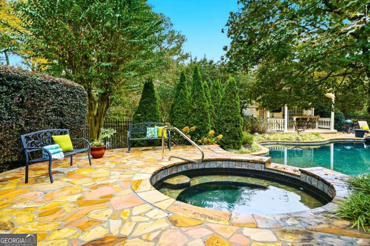 2855 Strathmore Drive Cumming - 74