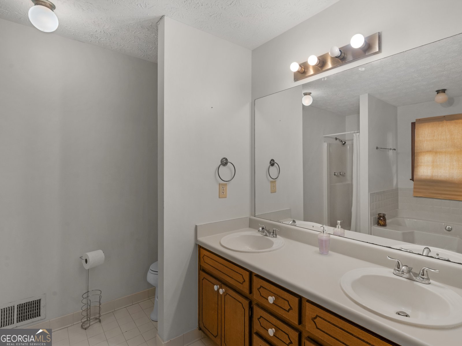 222 Farmbrook Parkway Stockbridge - 30