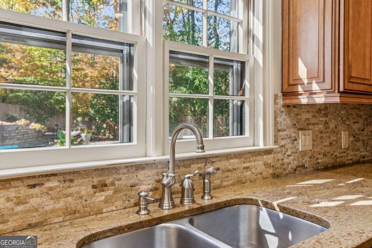 5460 Idlewood Lane Atlanta - 27