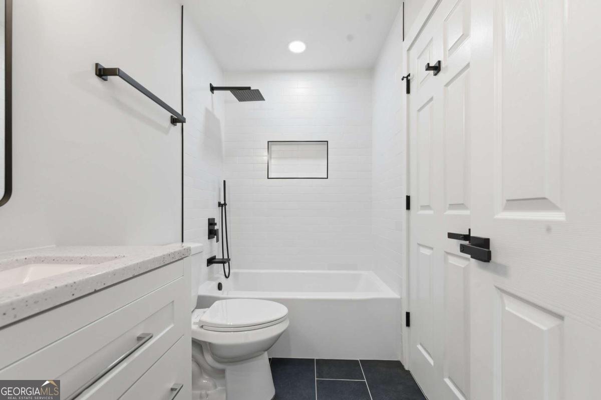 435 Lake Point Trace Canton - 16