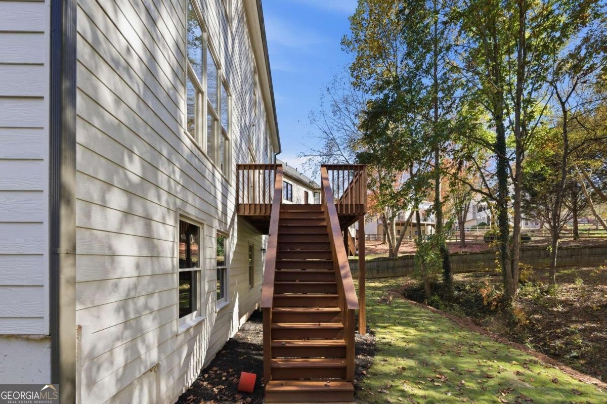 435 Lake Point Trace Canton - 44