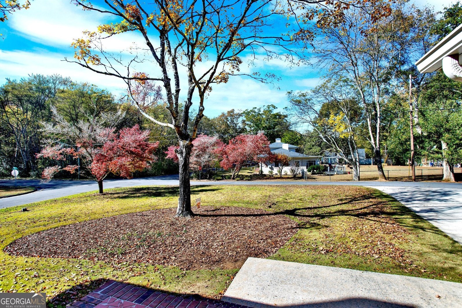 13 Parkway Drive Rome - 43