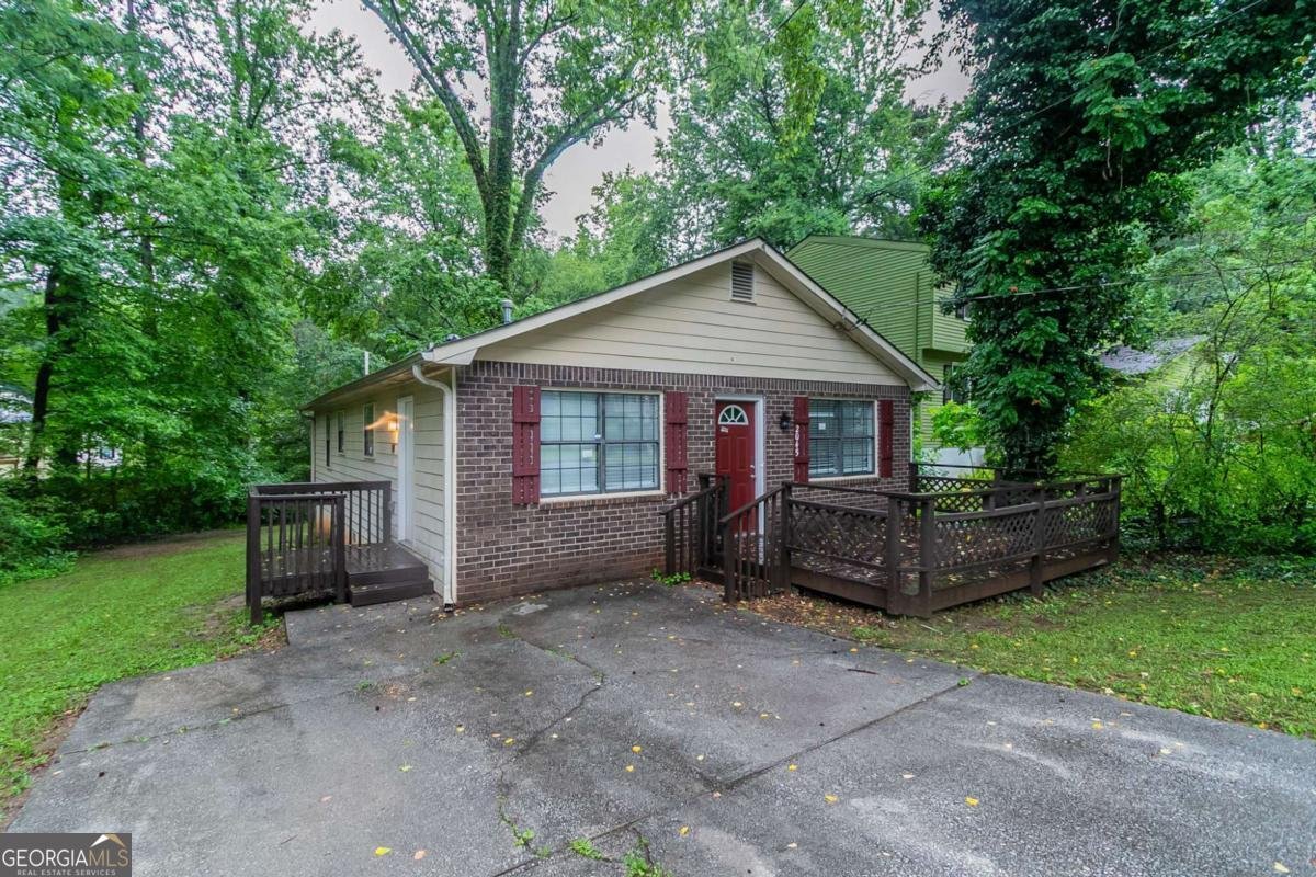 2045 Scarbrough Drive Stone Mountain - 2