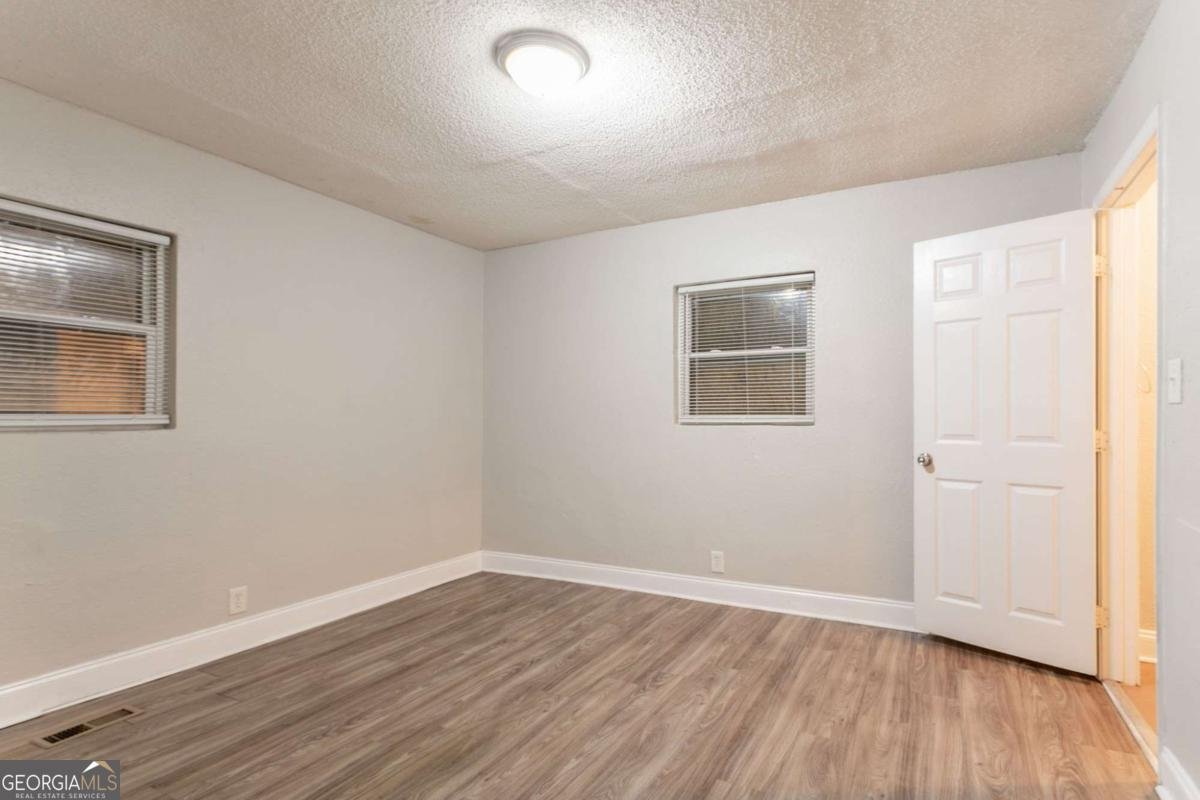 2817 Burton Road Atlanta - 27