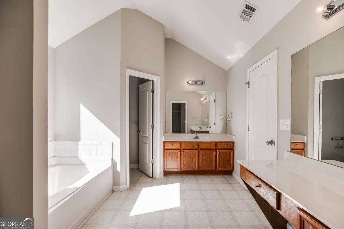 1502 Silver Mist Circle Powder Springs - 4