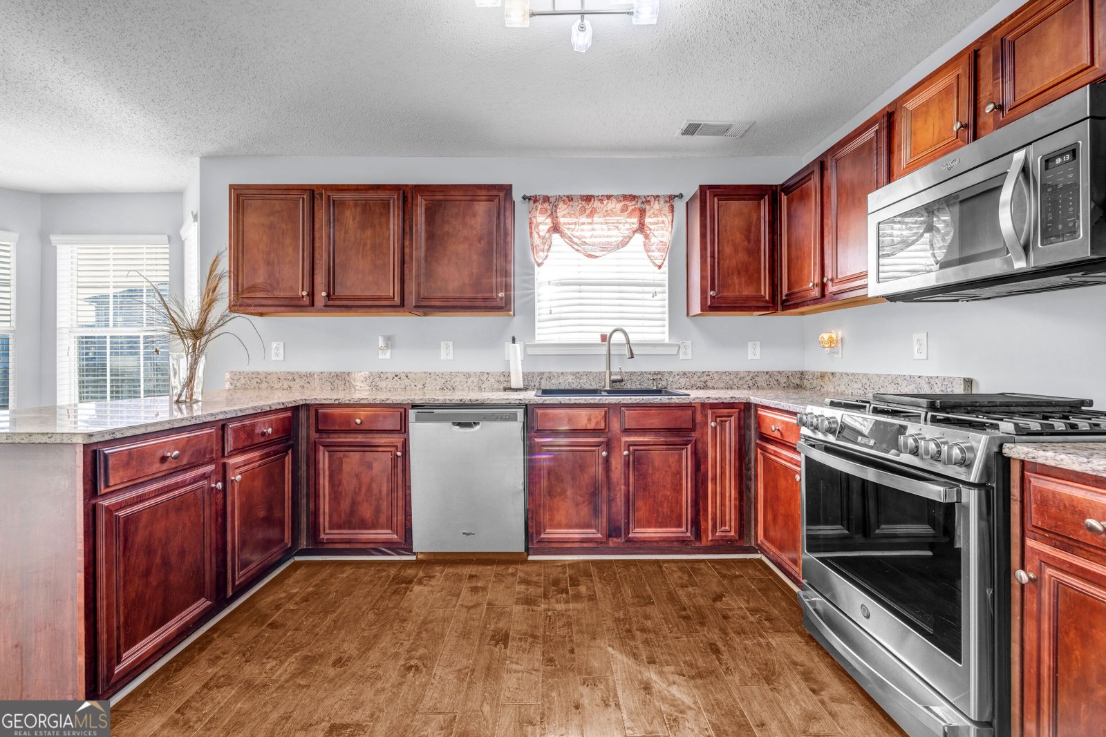 1903 Cobblestone Court Conyers - 8