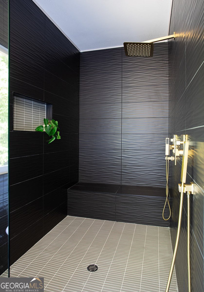 2808 Hosea L Williams Drive Atlanta - 23