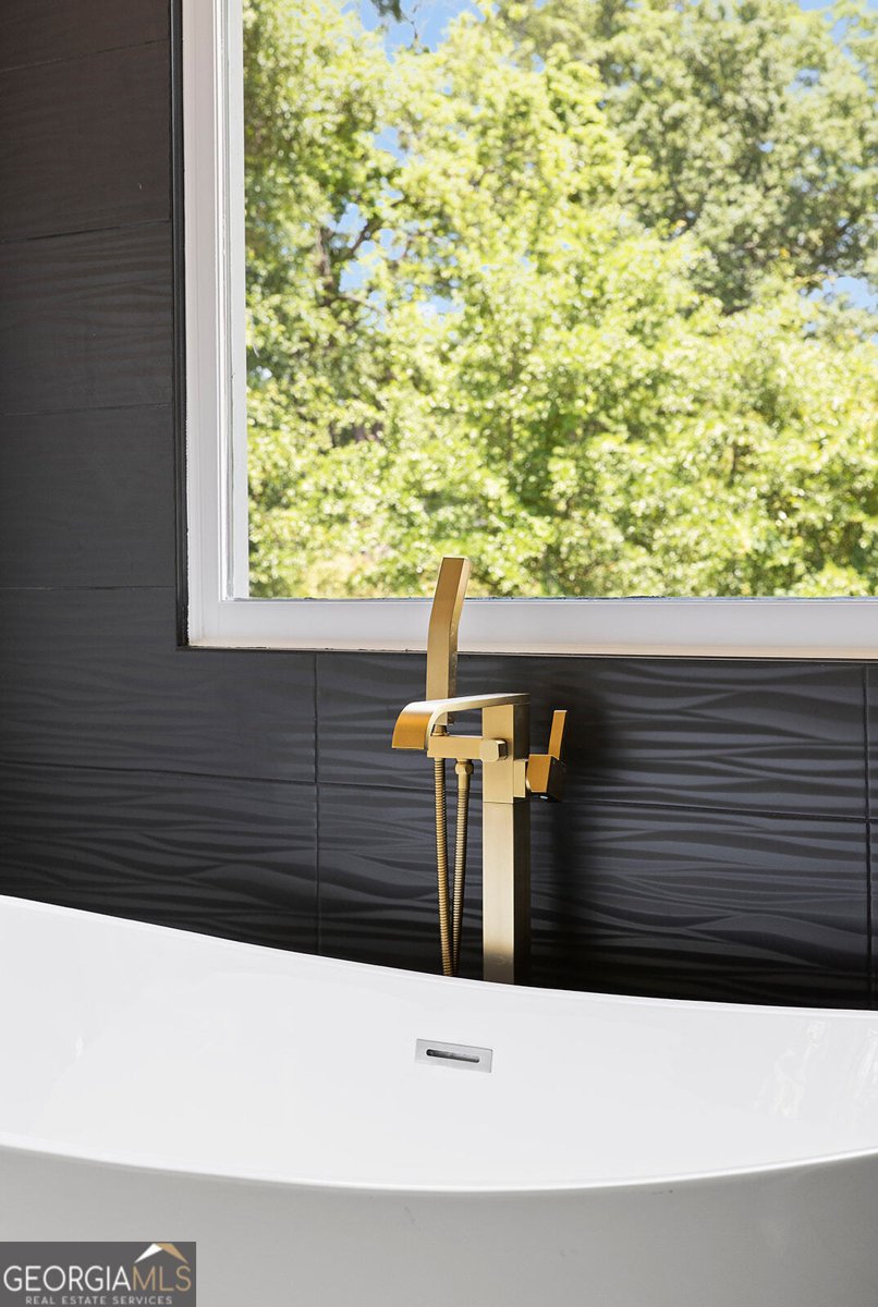 2808 Hosea L Williams Drive Atlanta - 24