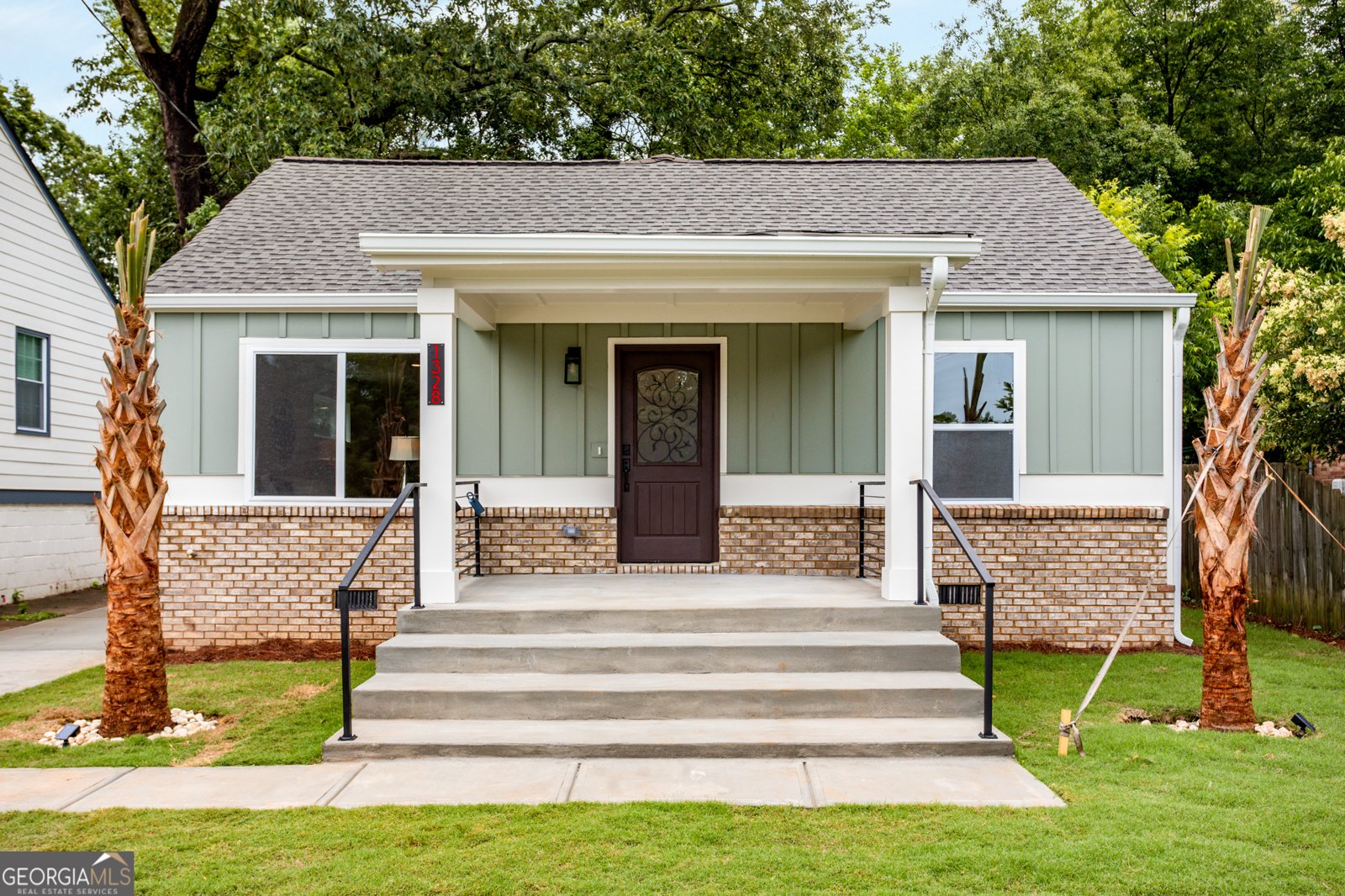 1328 GUS THORNHILL JR Drive East Point - main photo