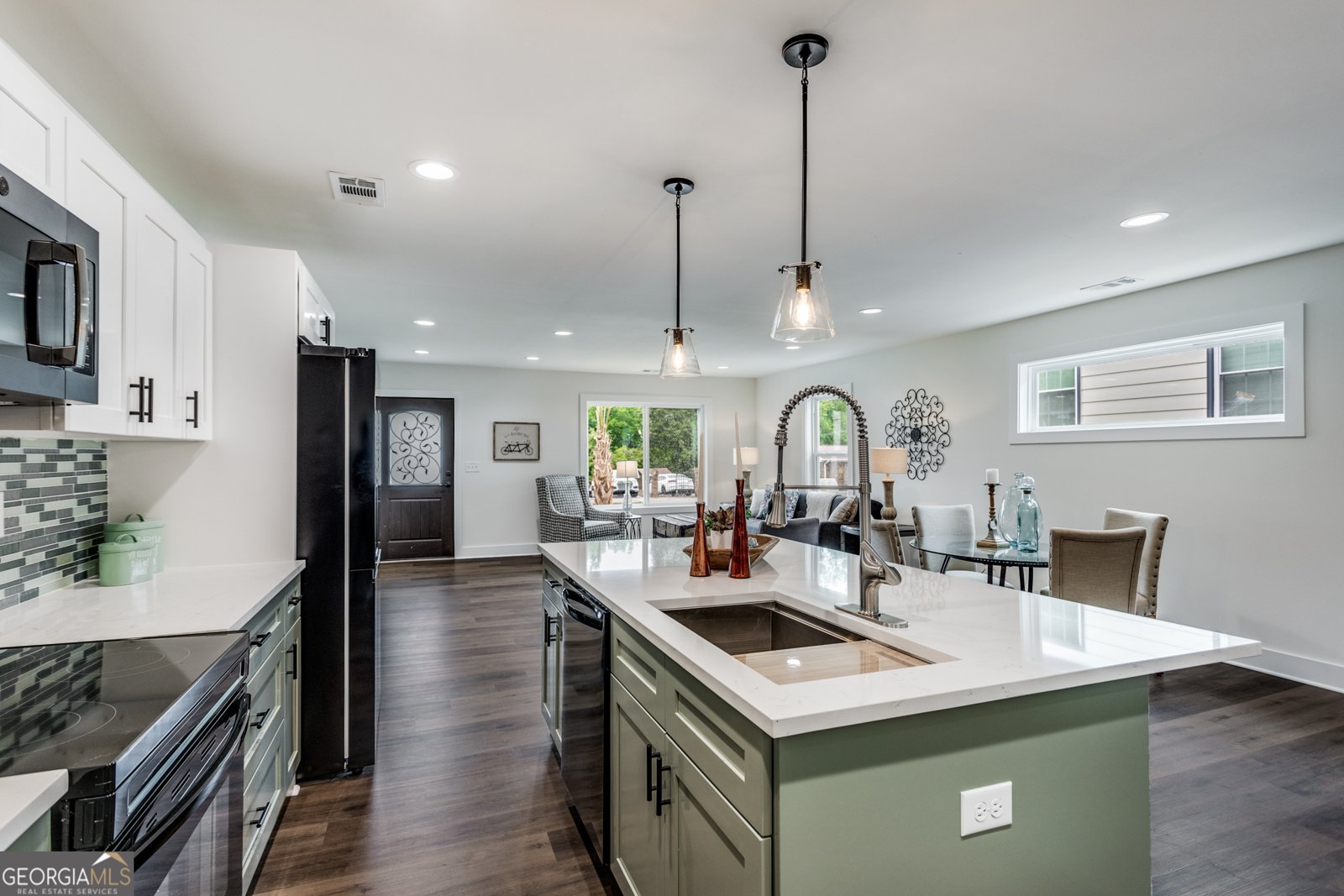 1328 GUS THORNHILL JR Drive East Point - 11