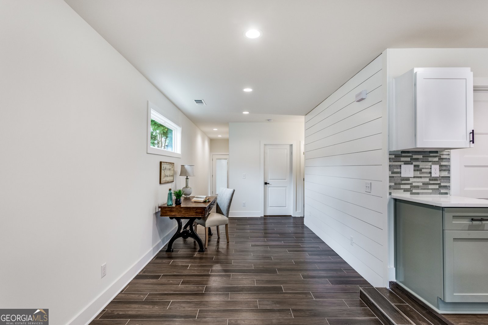 1328 GUS THORNHILL JR Drive East Point - 13