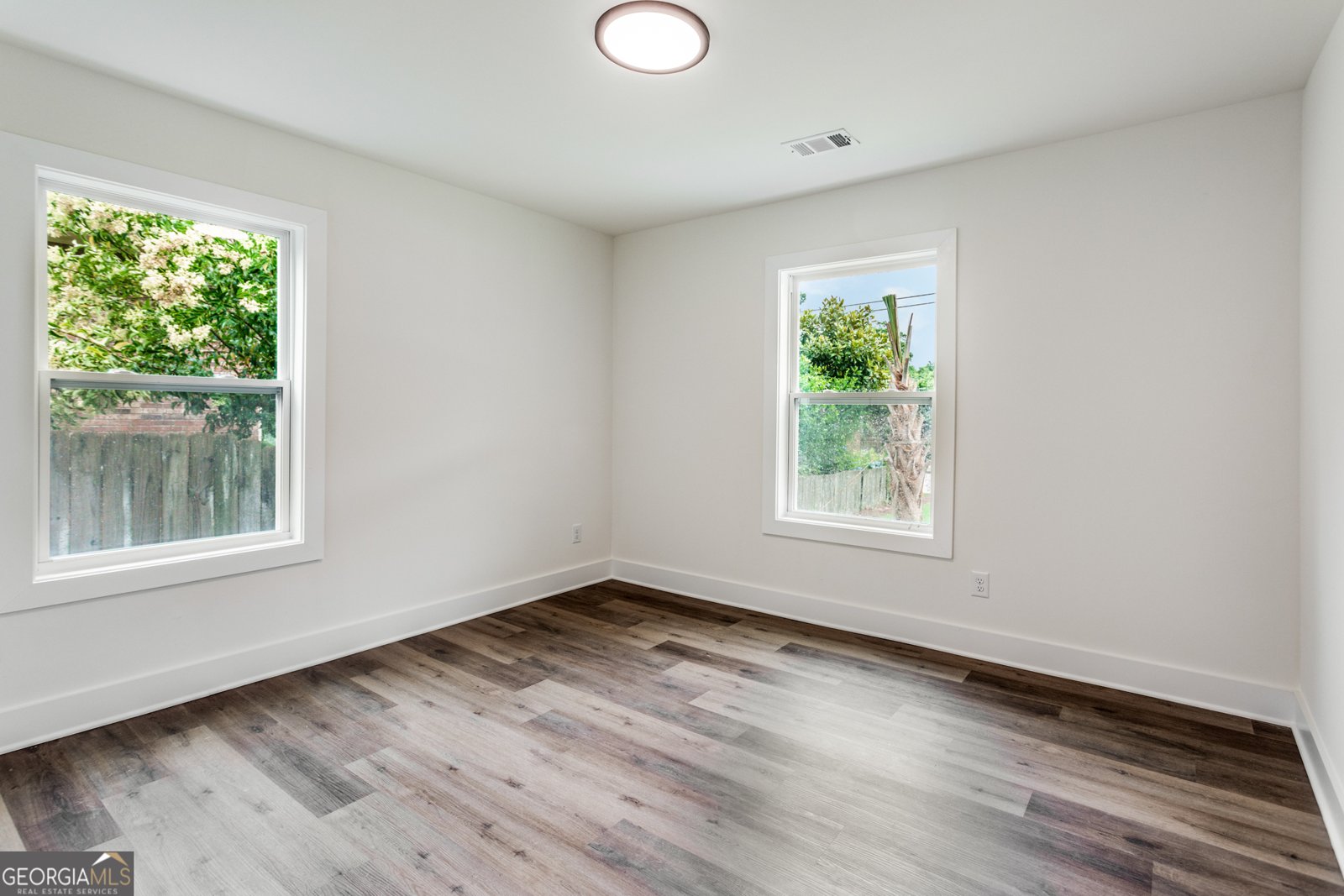 1328 GUS THORNHILL JR Drive East Point - 24