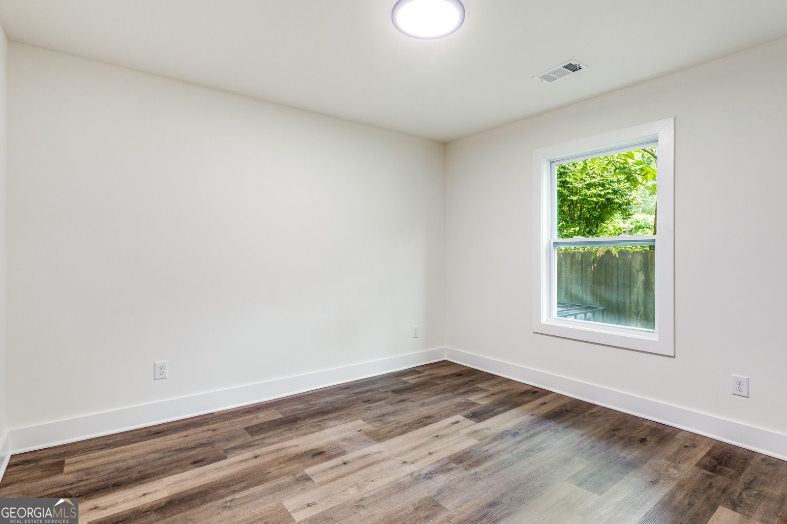 1328 GUS THORNHILL JR Drive East Point - 26