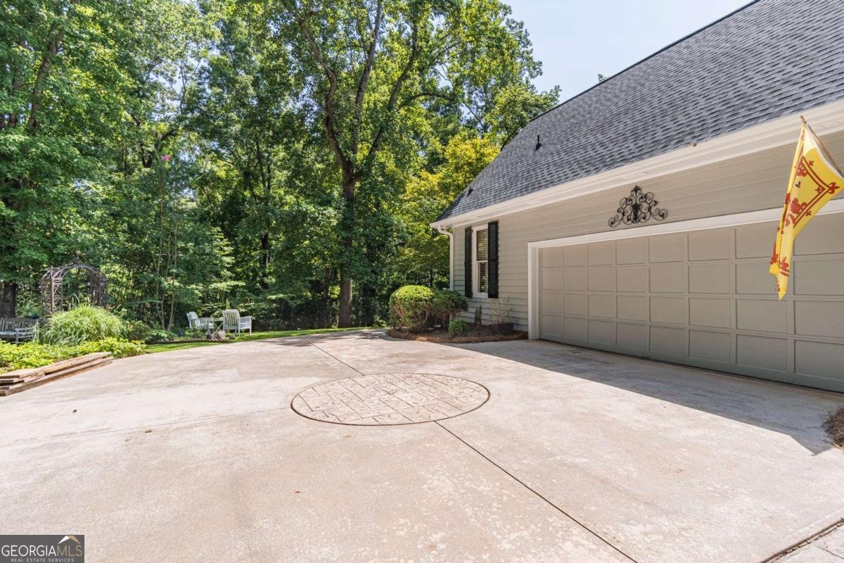 1167 Lake Drive Gainesville - 28