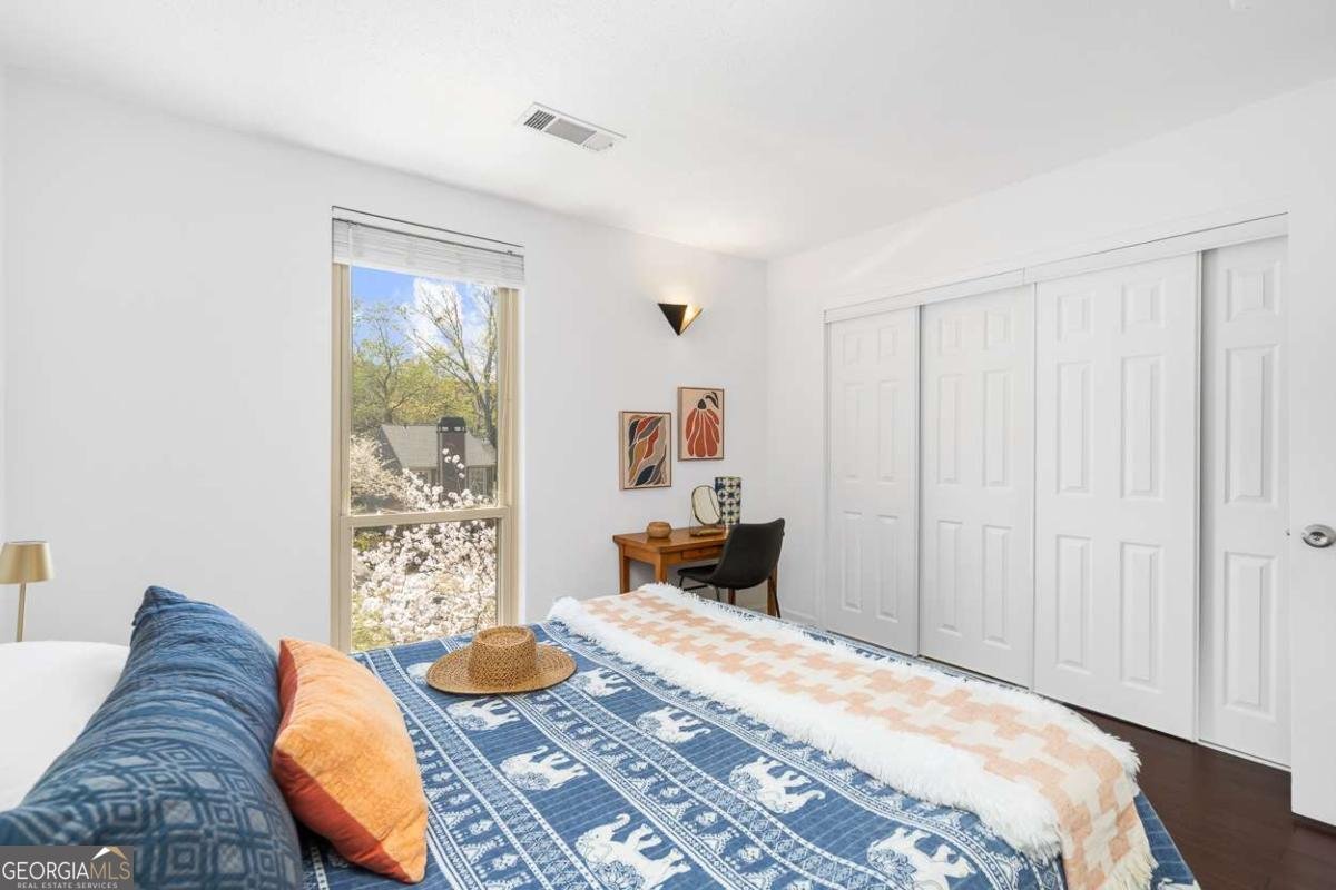 1127 Riverbend Club Drive Atlanta - 23