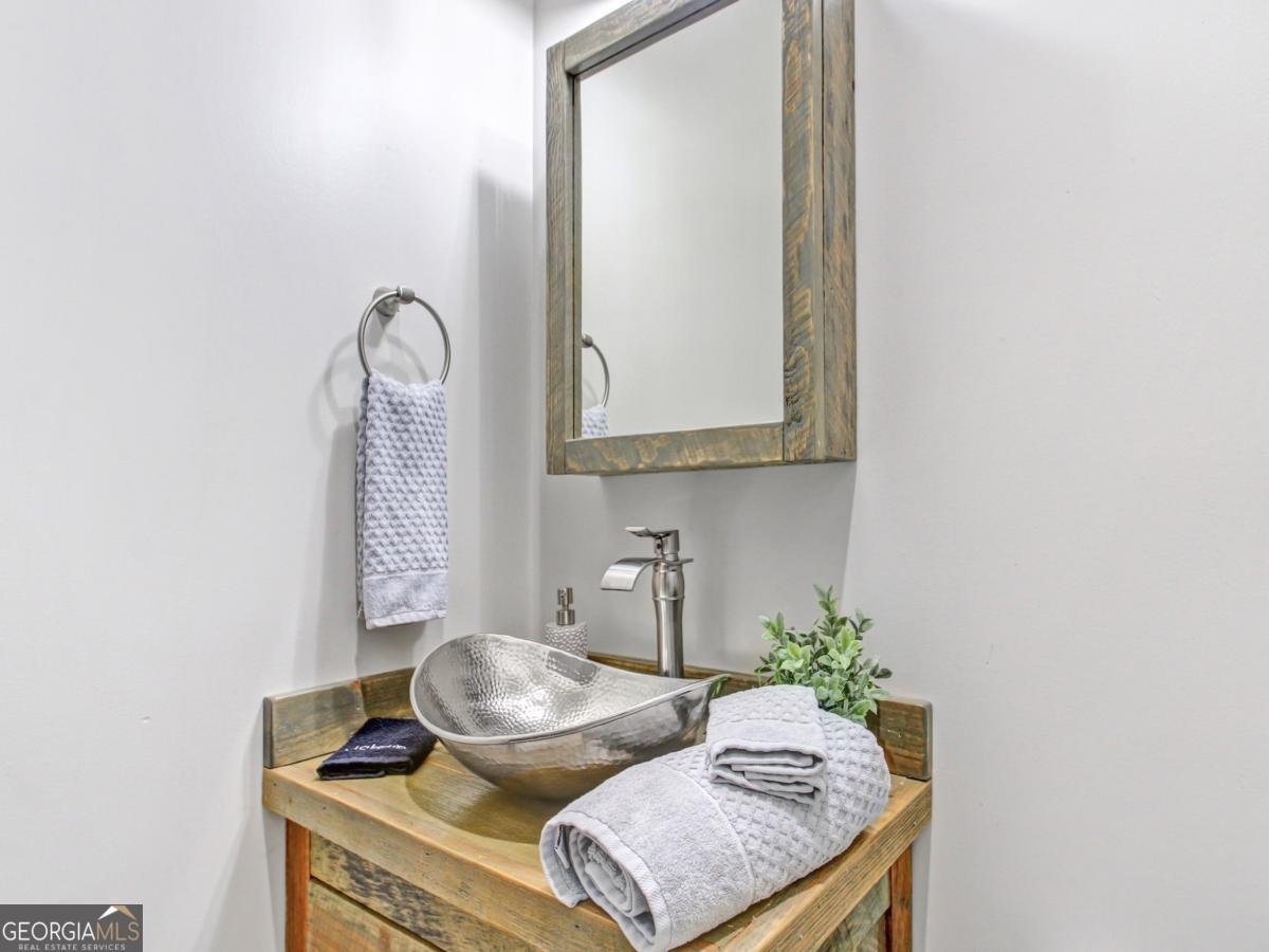 685 Main Street Blue Ridge - 27