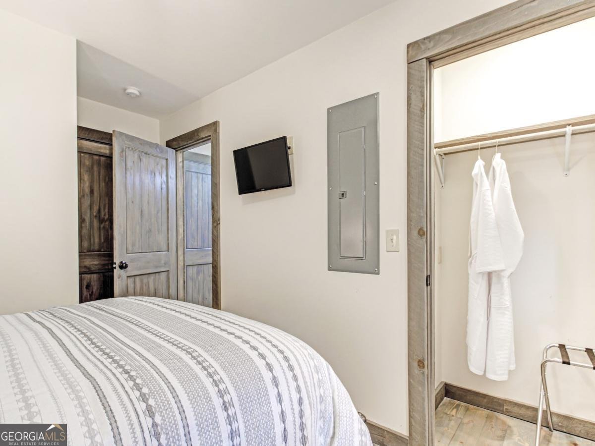 685 Main Street Blue Ridge - 30