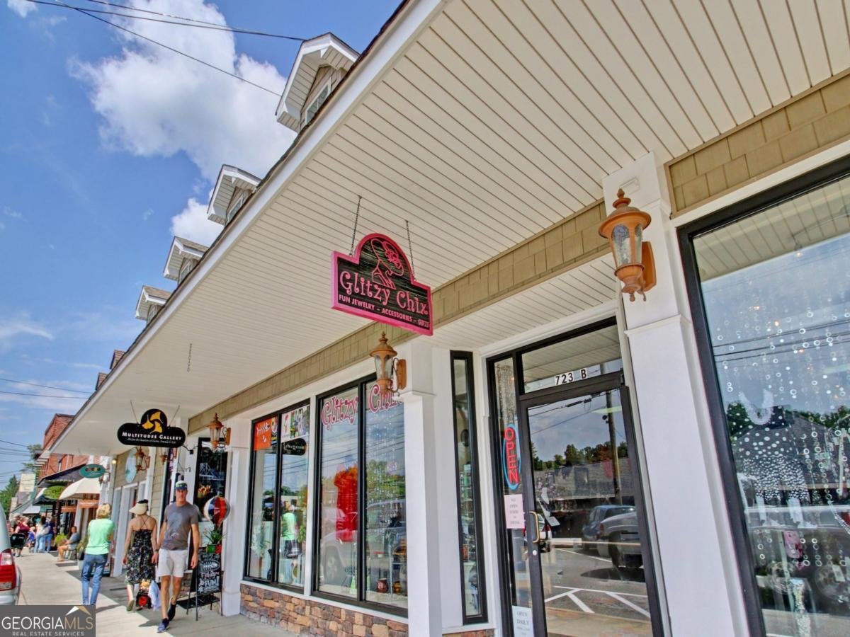 685 Main Street Blue Ridge - 36