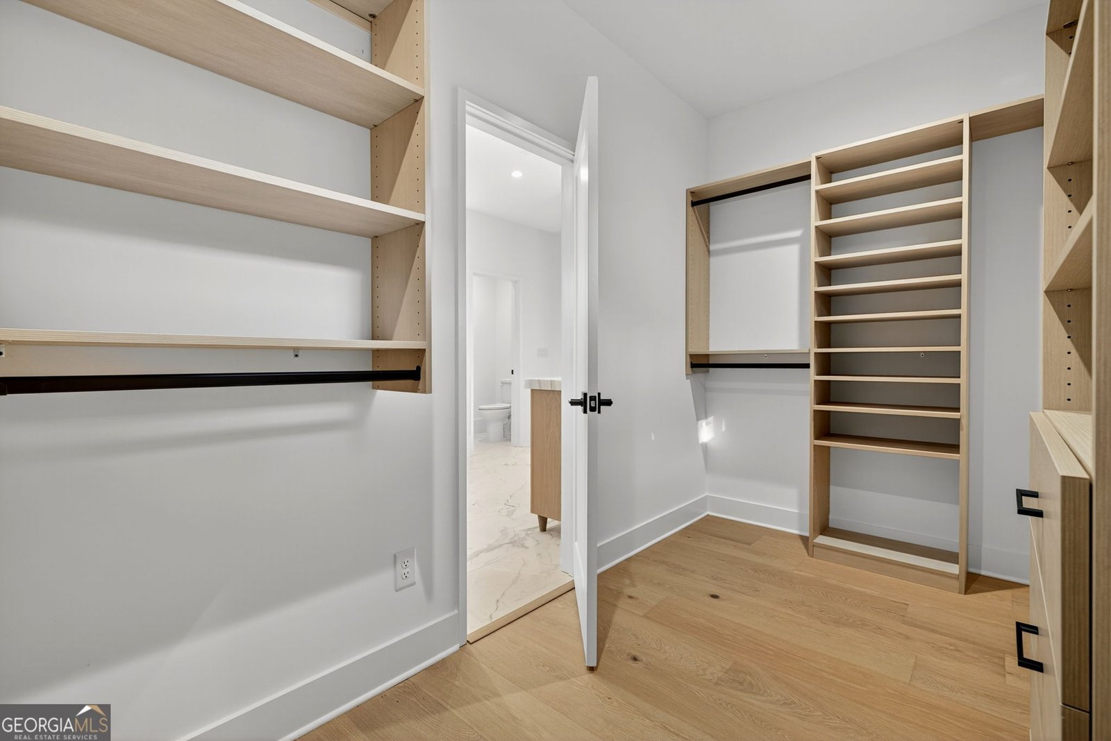 991 Courtenay Drive Atlanta - 28