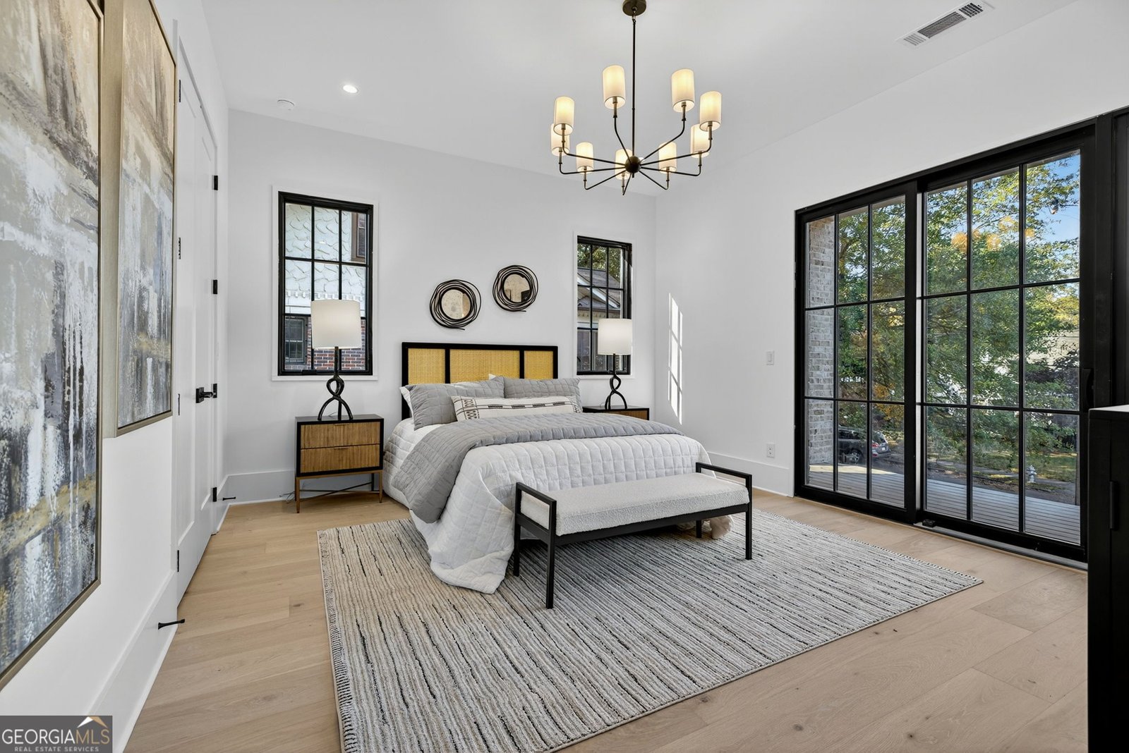 991 Courtenay Drive Atlanta - 60