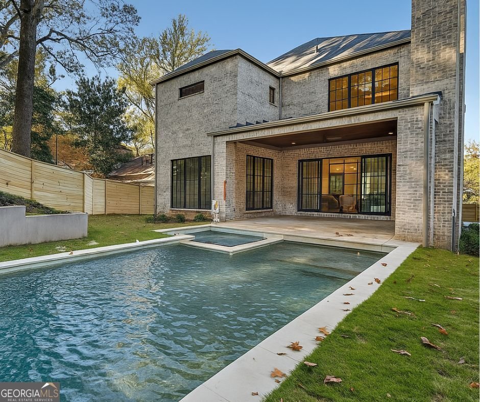 991 Courtenay Drive Atlanta - 68