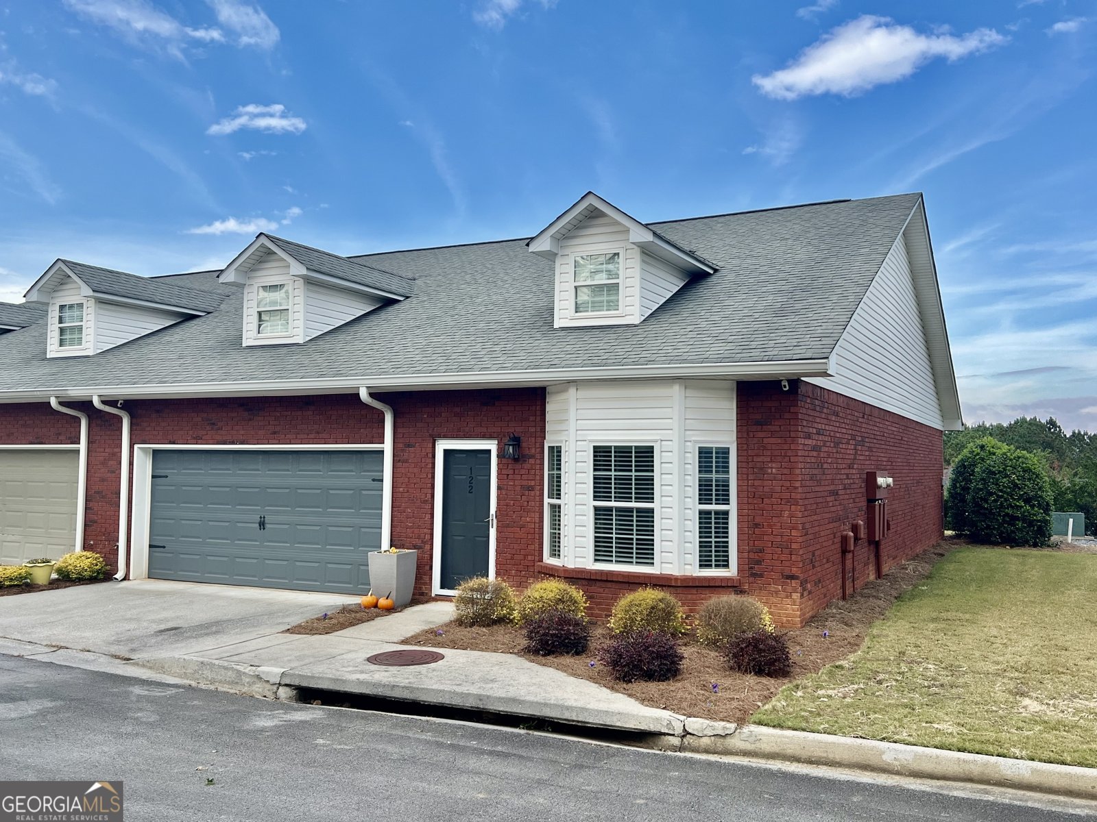 122 Millers Lane Calhoun - main photo