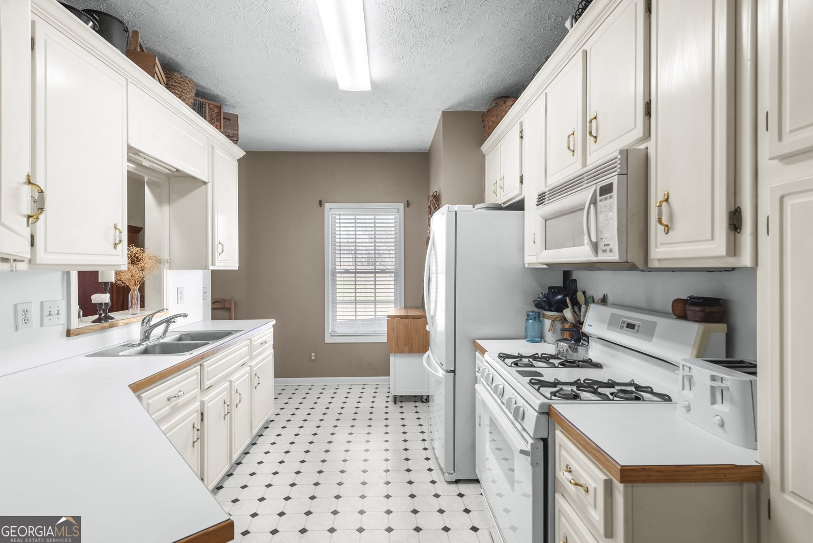 826 Hampton Way Canton - 8