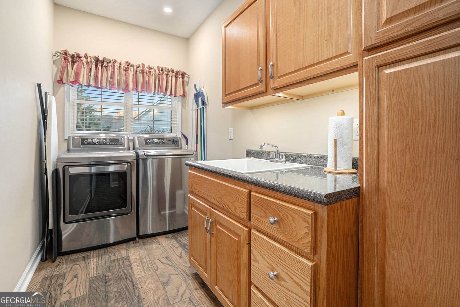 20 Spring Lake Trail White - 16