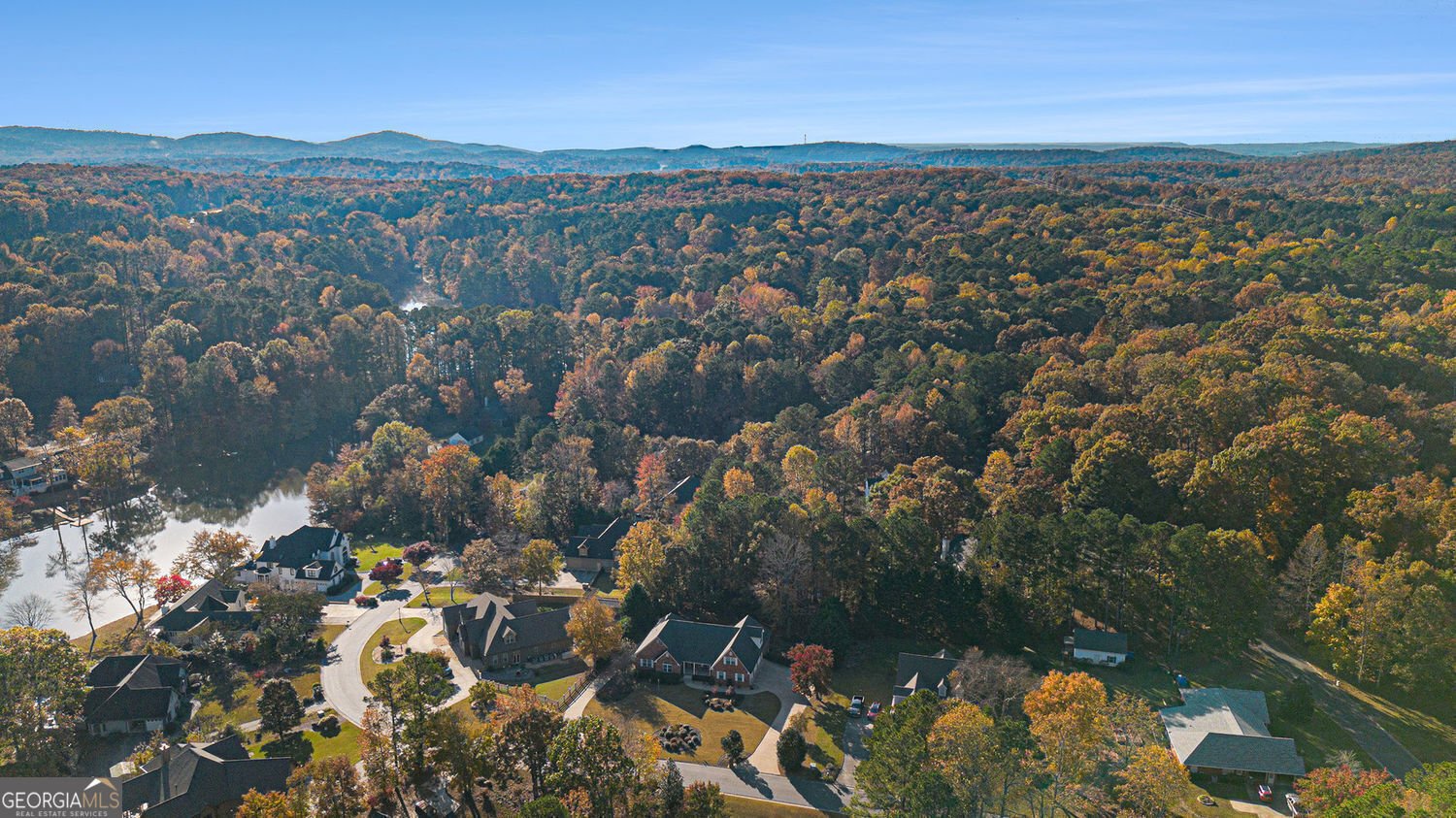 20 Spring Lake Trail White - 35