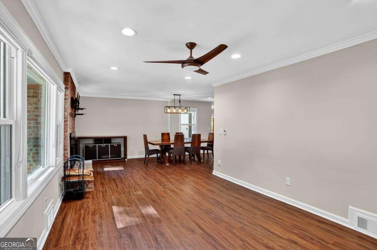 2956 Hollywood Drive Decatur - 16