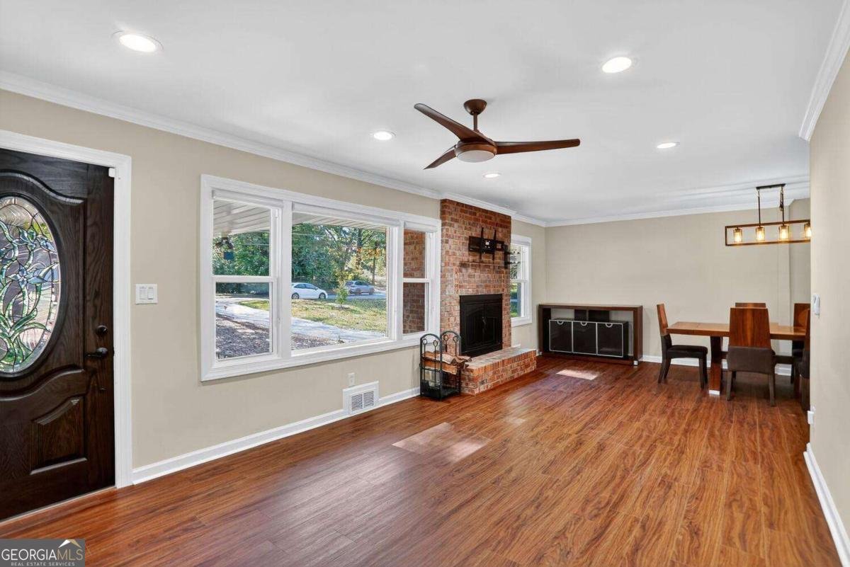 2956 Hollywood Drive Decatur - 17