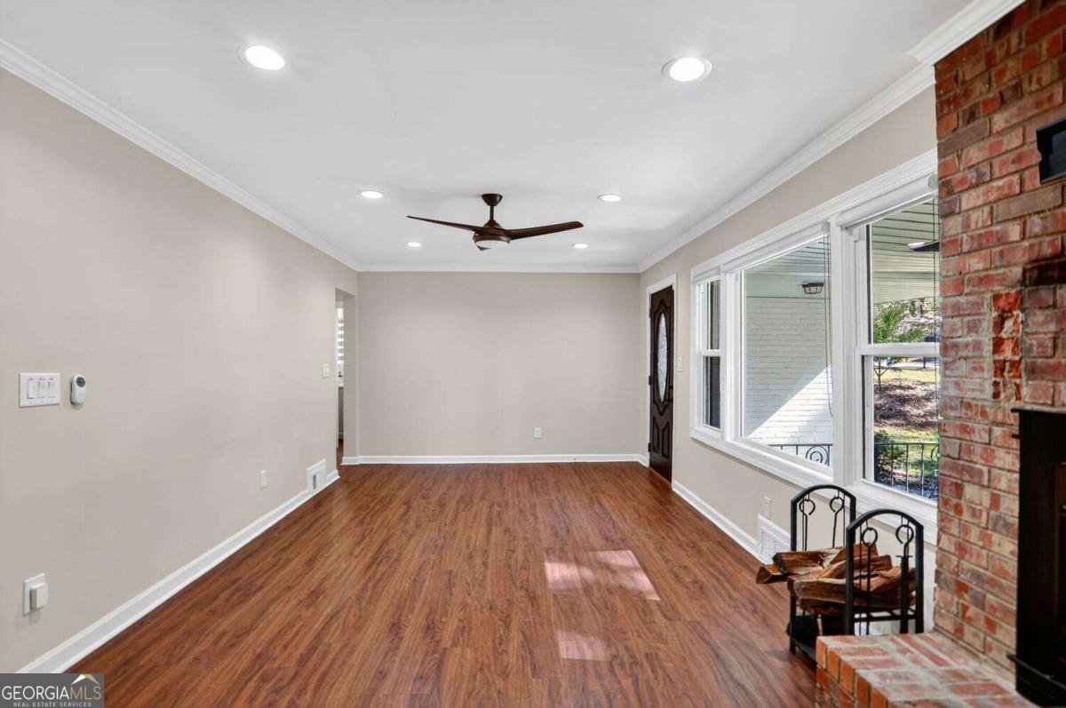 2956 Hollywood Drive Decatur - 19