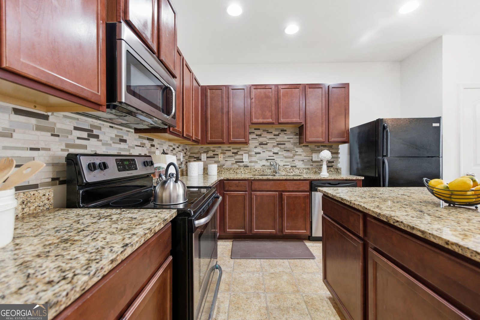 6872 Zaniah Road South Fulton - 6