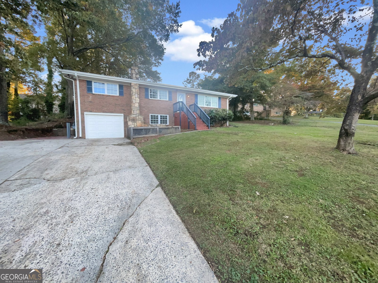 692 Suholden Circle Marietta - Photo 1