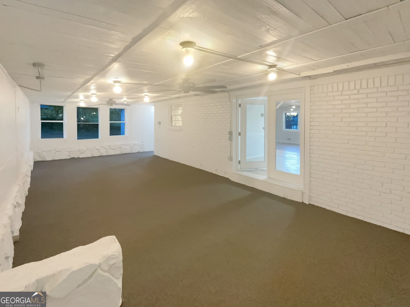 692 Suholden Circle Marietta - Photo 10