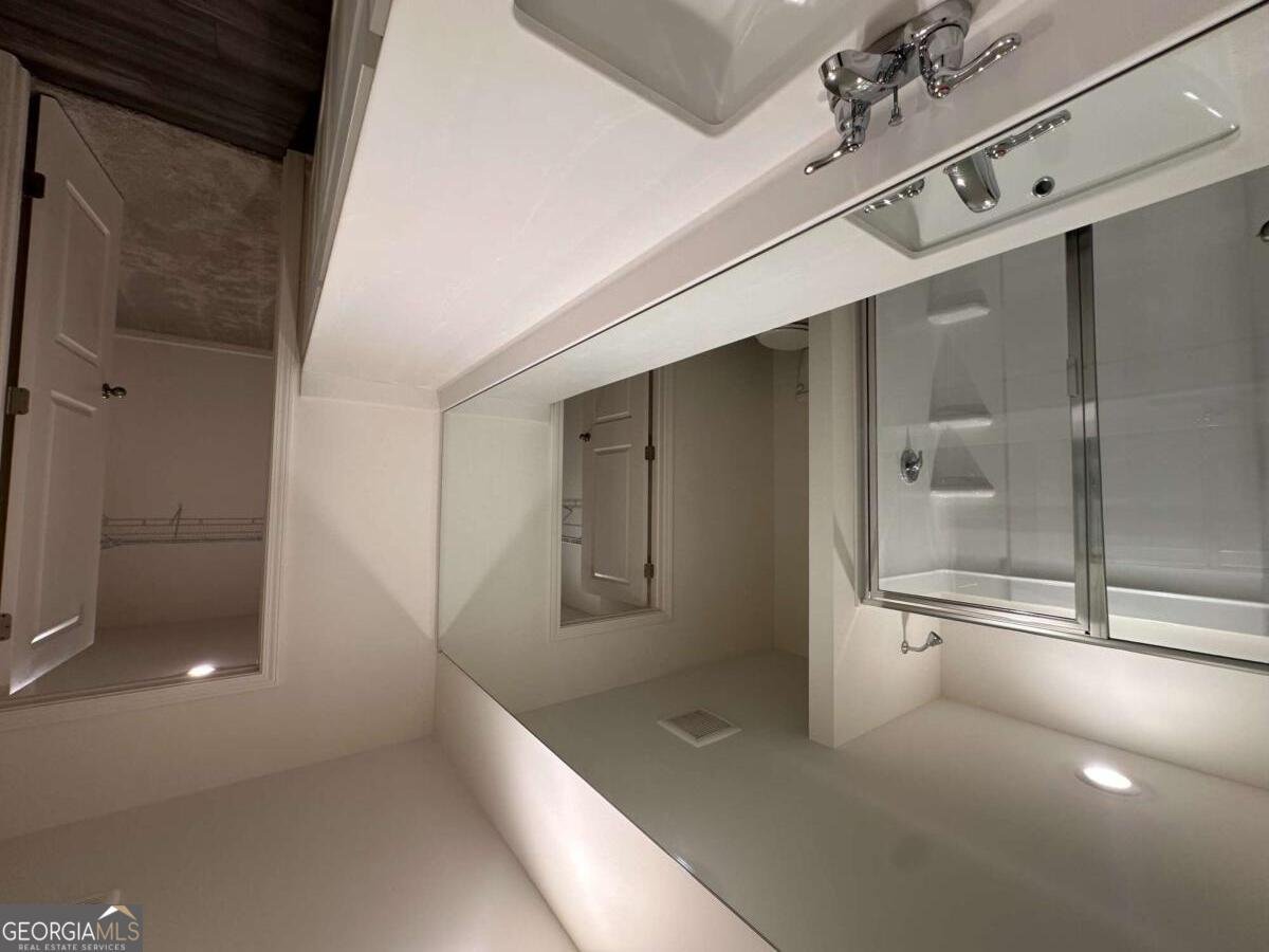 251 Bandimere Parkway Dallas - 7