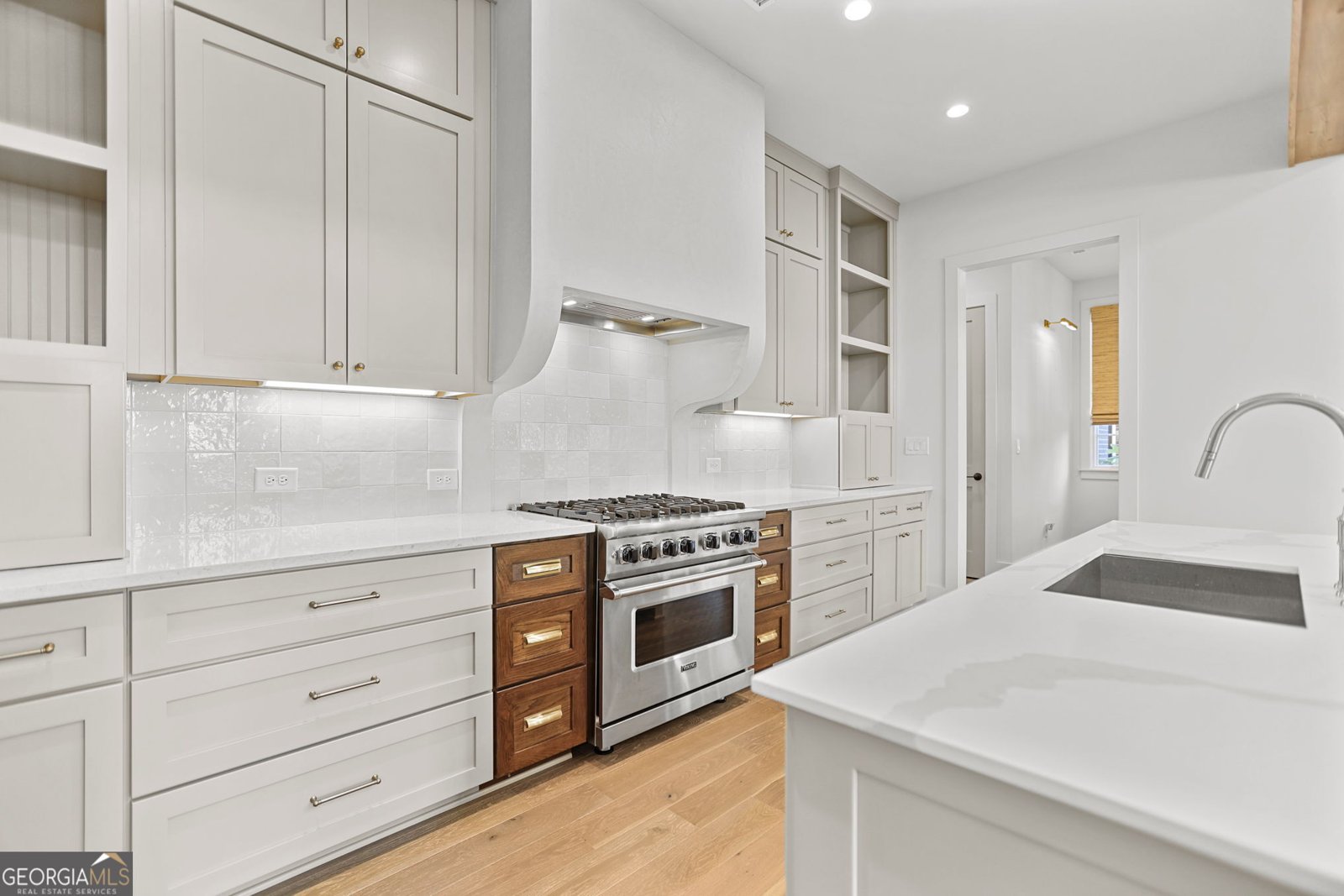 190 Central Avenue Fayetteville - 24